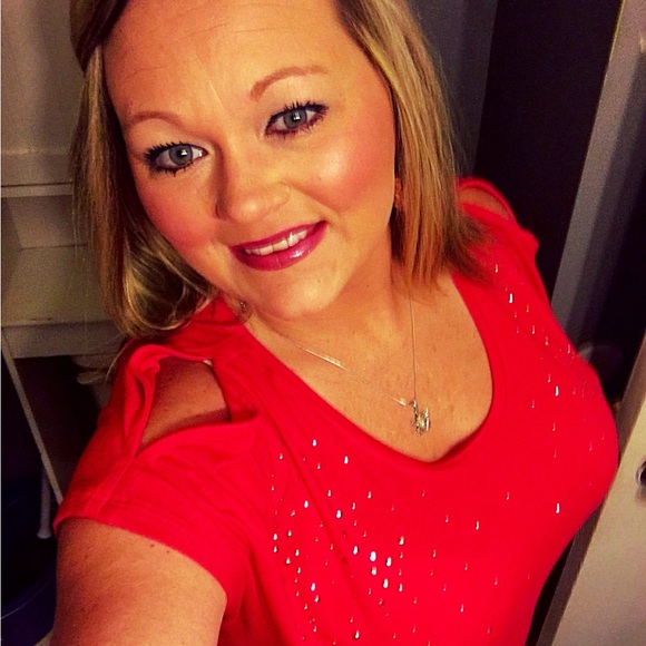 Meet your Posher, Jessica - Picture 15 of 16